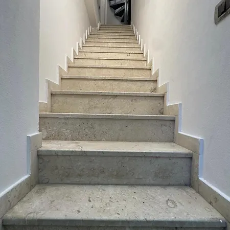 Apartment 052 *